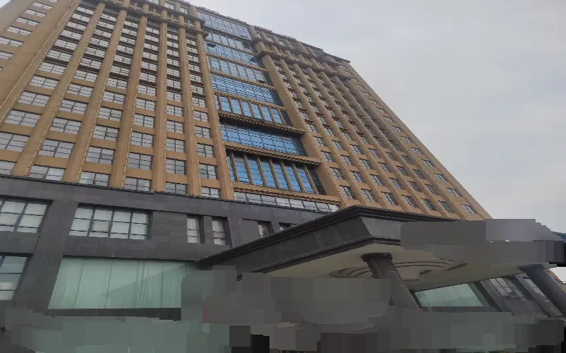 黔南地区-200间房间高端酒店整体出售首页图